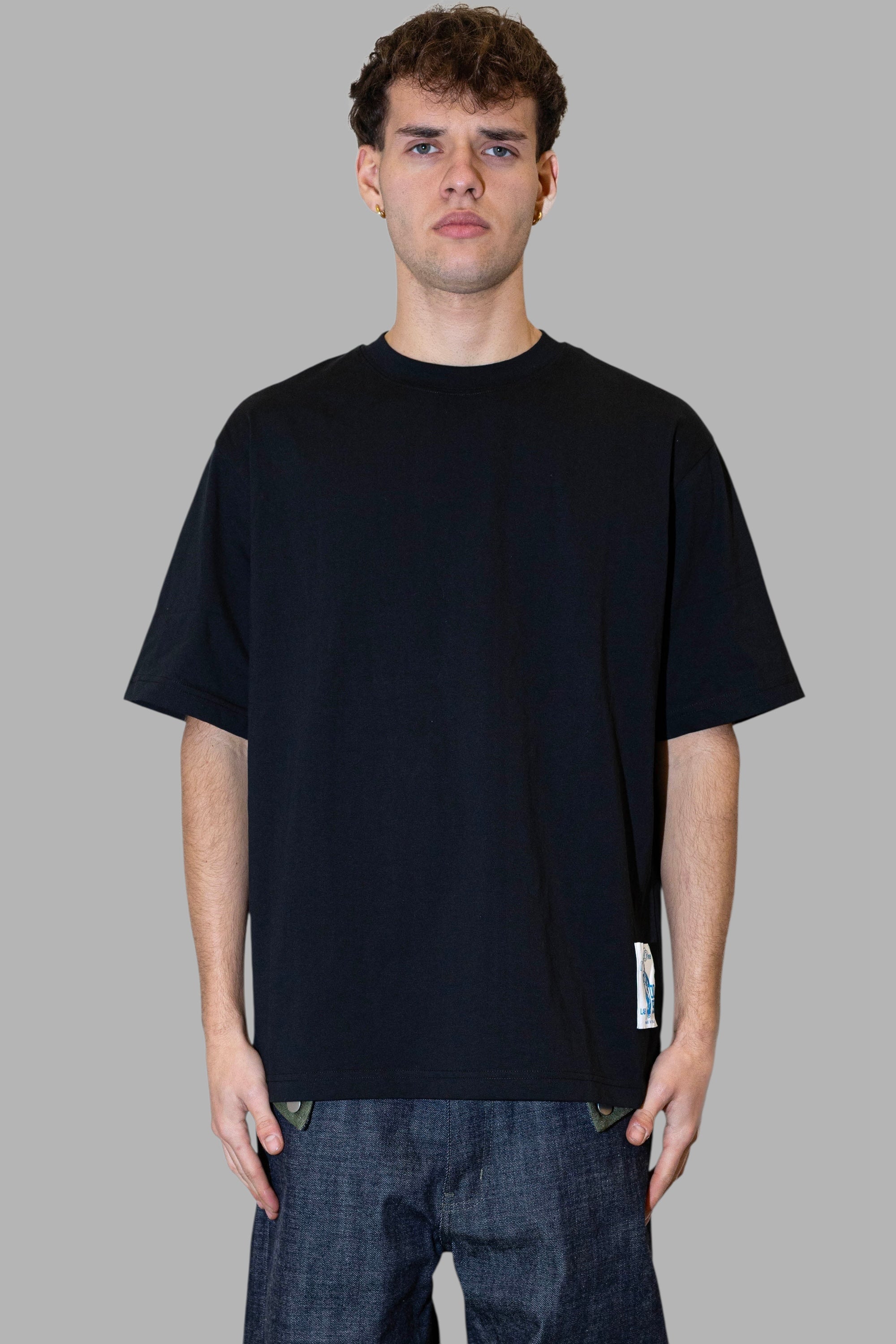ANOTHER ONE - TAG T SHIRT- NERA